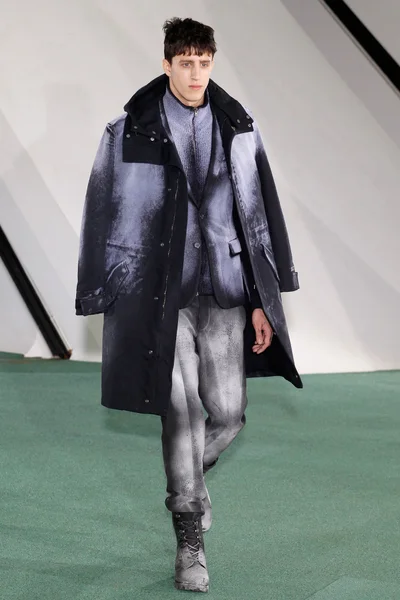 Look 25